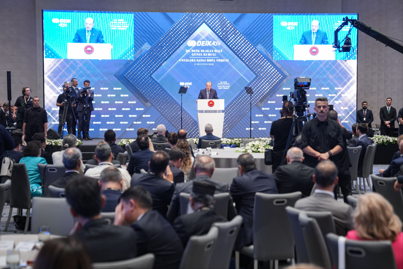 cumhurbaskani-erdogandan-terorsuz-turkiye-sureci-aciklamasi-tum-govdemizi-tasin-altina-koyuyoruz-tarihi-bir-surecin-icindeyiz-17546671752686_2-i68962dd343179.jpg